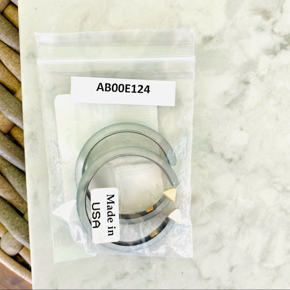 Alexis Bittar Lucite Hoops NWT - Picture 13 of 14